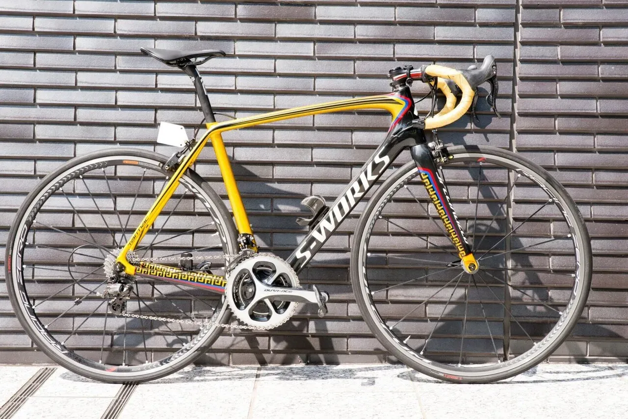屋外でのUranモデル全体像(自然光下)