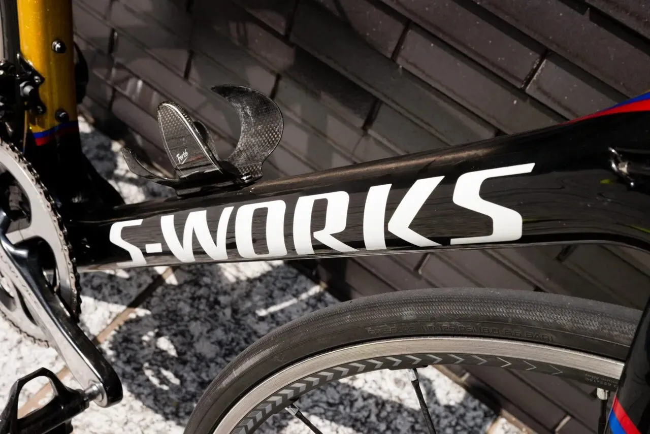 S-WORKSのダウンチューブロゴ