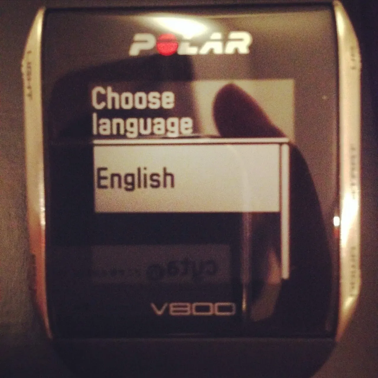 POLAR V800の言語選択画面(English選択中)