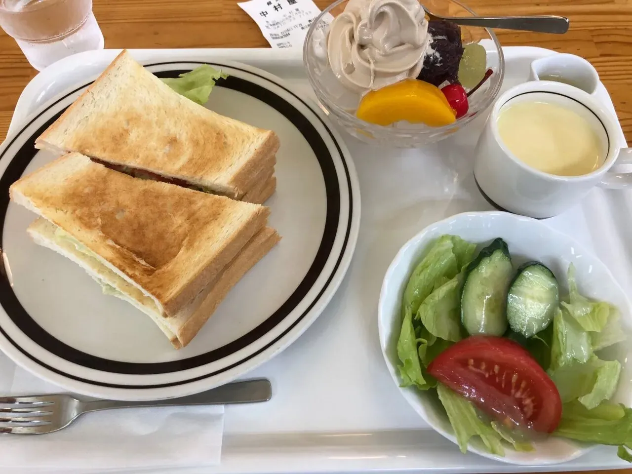 木村屋のトーストセット(サラダ、デザート、スープ付き)