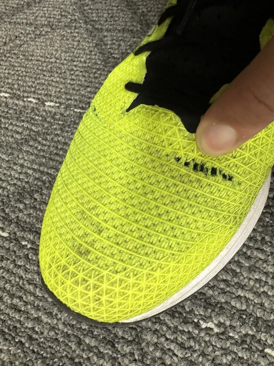 ASICS LYTERACER 4のアッパーは耐久性が低い！ - 画像3