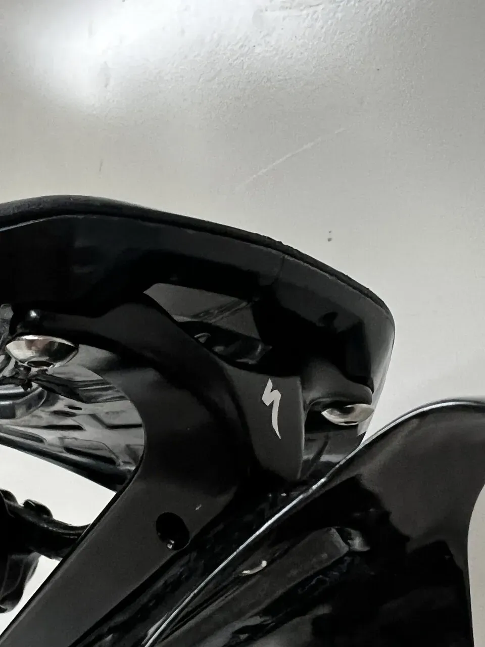 サドルの後ろにボトルケージを増設 - 画像6